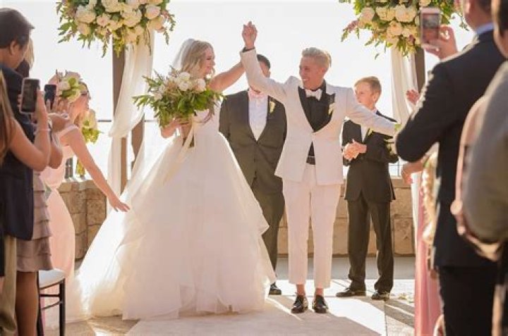 American journalist Mike Krukow Biography- salary, net worth, married, relationship, affair, dating, children, career, age