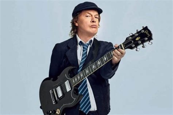 Angus Young’s Disadvantage With Women