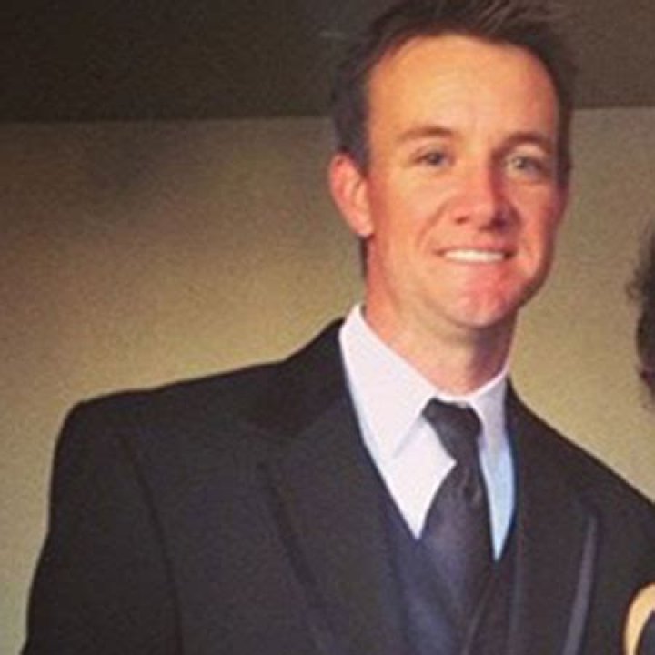 Brian Hollins Biography- salary, stats, contract, net worth, earnings, married, wife, dating, relationship, family, age, height