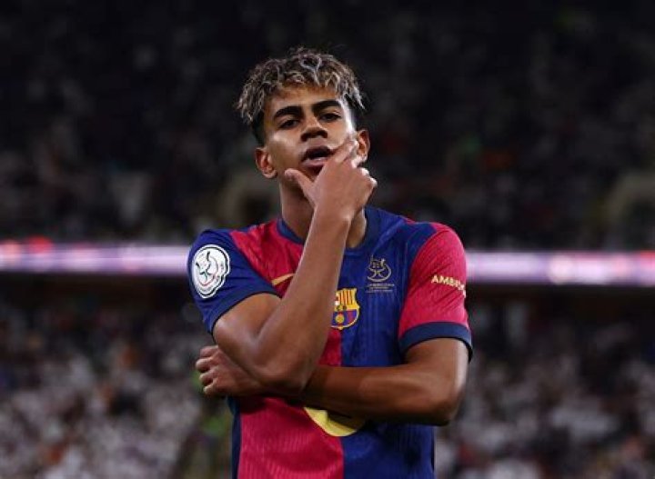 Cassie Hudson – Page 3 – Celeb Secrets