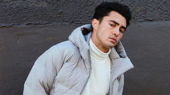 Darren Barnet, Getting Being Walked Like A Dog: Actual Reason!