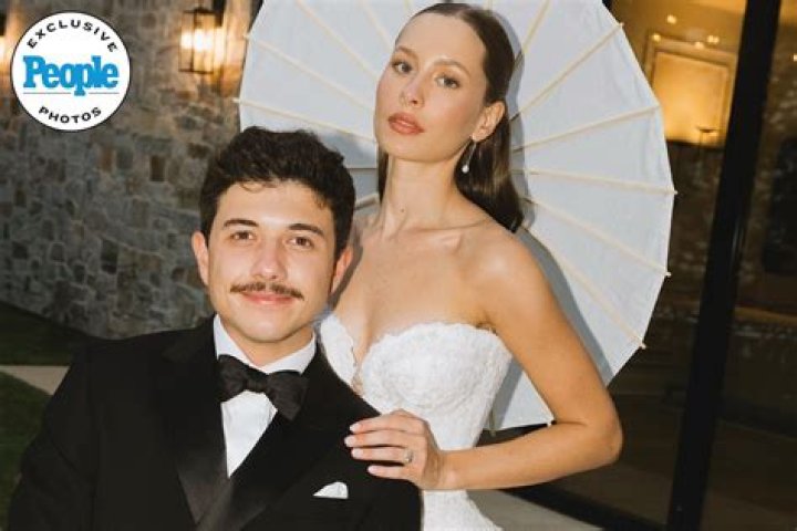 DEVAN LEOS, JAKE SHORT, BRADLEY STEVEN PERRY, PARIS BERELC – Celeb Secrets