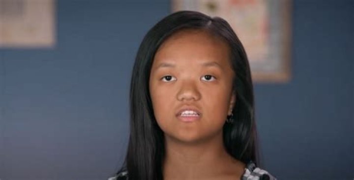 Emma Johnston Is Getting Hate For Online Scamming, What Is She Doing?