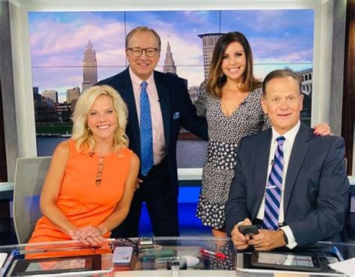 Fox 8 News Evening Anchor, Tracy McCool has an estimated net worth of $1 million, How much is her salary, Is she married, know her husband and children