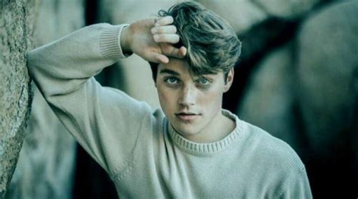 Froy Gutierrez Biography, Parents, Dating, Girlfriend, Net Worth, Age