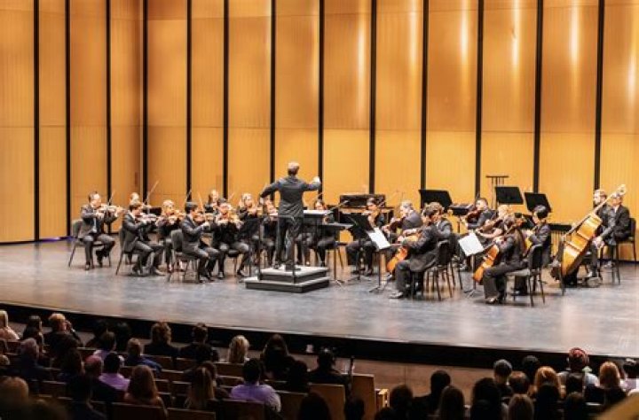 Hire Dallas Symphony Orchestra for a Corporate Event or Performance Booking.