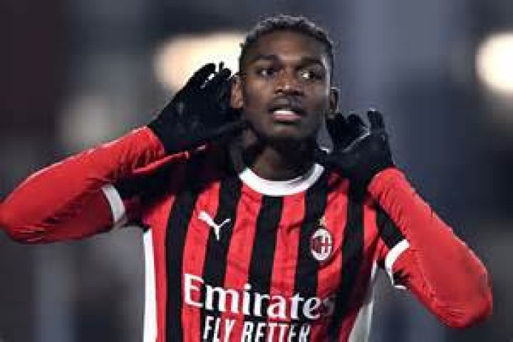 Histoire de l'enfance de Rafael Leao et faits biographiques inchangés