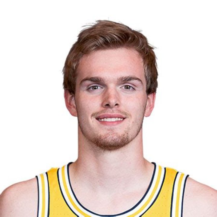 Ignas Brazdeikis Biography- Salary, Contract, Stats, Net worth, Married, Relationship, Age, Height, Family, Career, Affair, Dating