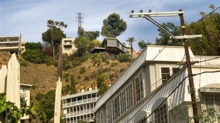 Is The Lincoln Lawyer House The Same As Bosch? Are They Related?