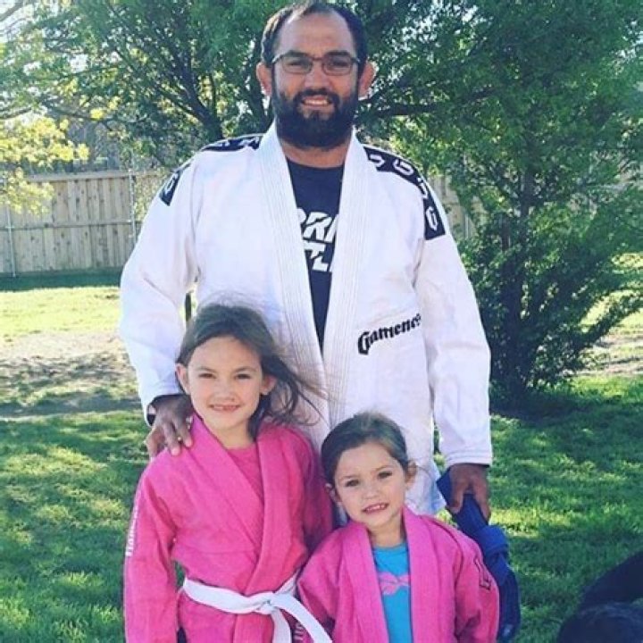 Johny Hendricks Bio - affair, married, spouse, salary, net worth, children, bio, career