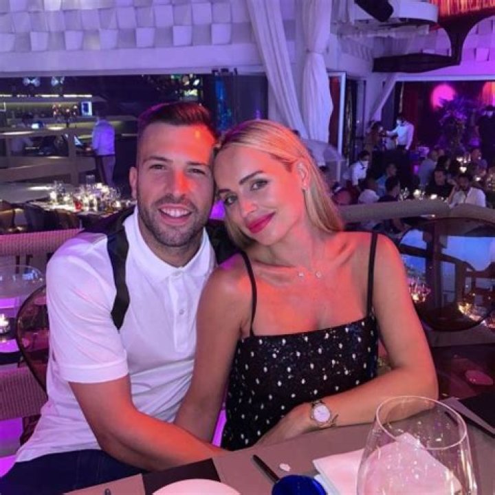 Jordi Alba | Bio-salary,net worth,girlfriend,affair,dating,children,married,relationship