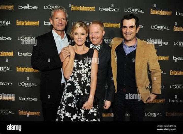 JULIE BOWEN, CHRISTOPHER LLOYD (EXECUTIVE PRODUCER) – Celeb Secrets