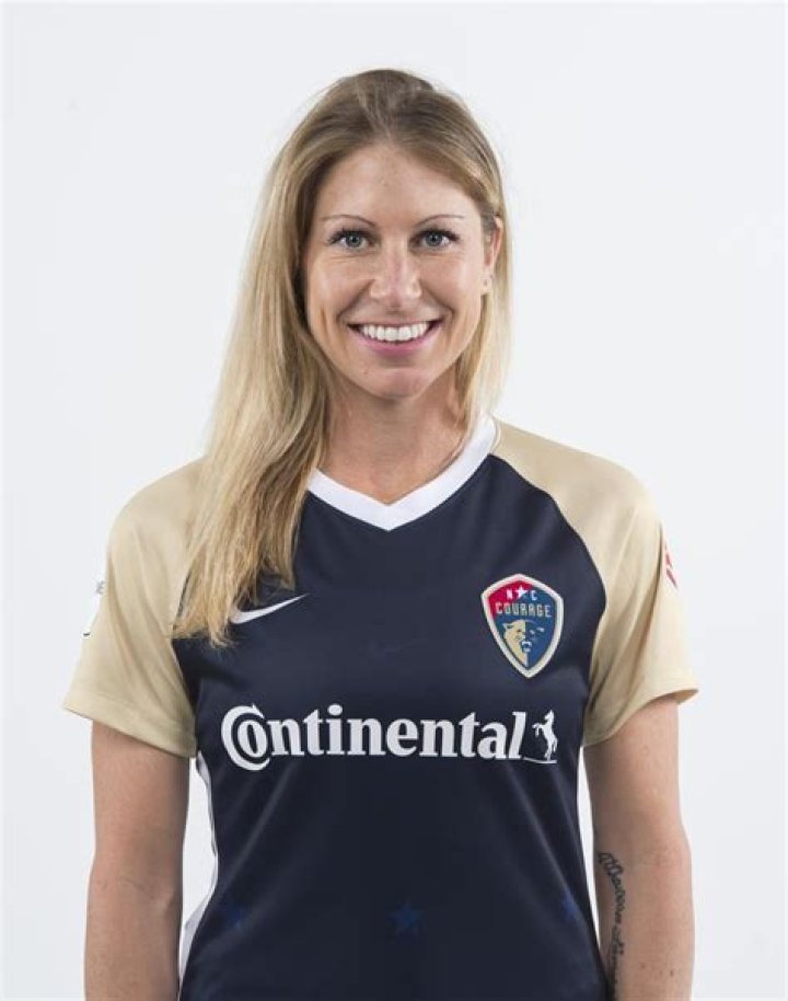 McCall Zerboni Biography- NWSL player, Salary, Earnings, Married, Relationship, Affair, Age, Height, Family, Dating, Career, Nationality