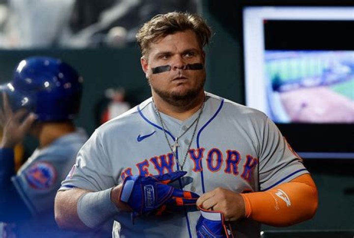 MLB Player Daniel Vogelbach's Salary and Contract (Career stats, Earnings, Net worth, Age, Affair, Family, Girlfriend)