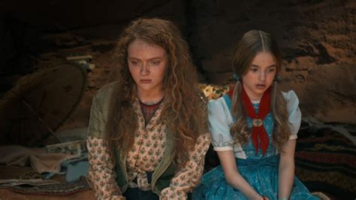 Nicole Sits Vigil With Holly And Despairs-She Can’t Lose Her Only Child!