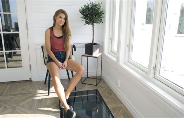 Niklas Hjalmarsson Bio-salary, net worth, married, affair, divorce, career, children, bio, girlfriend, wife, age, height, family, trade