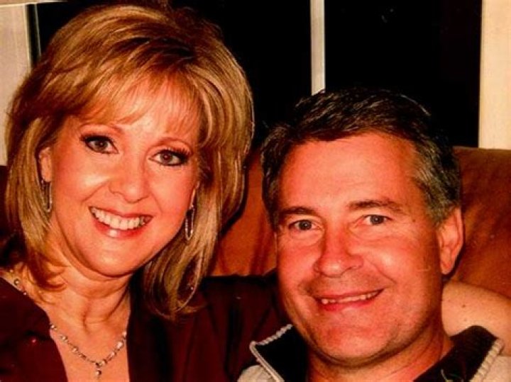 QVC Mary Beth Roe Husband, Wikipedia, Net Worth, Married, Children, Measurements, Bio