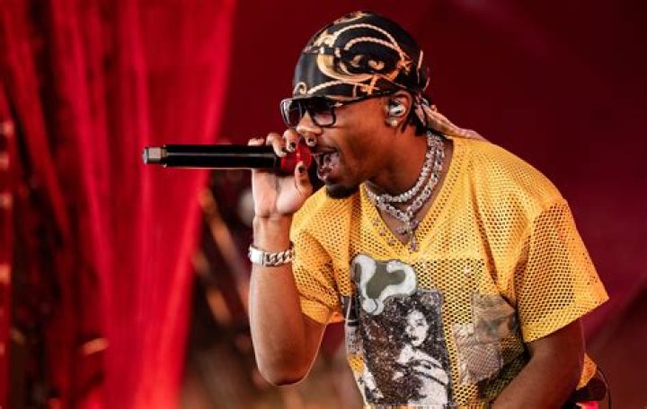 R. Kelly’s Chicago Performance Canceled Amid #MuteRKelly Trend