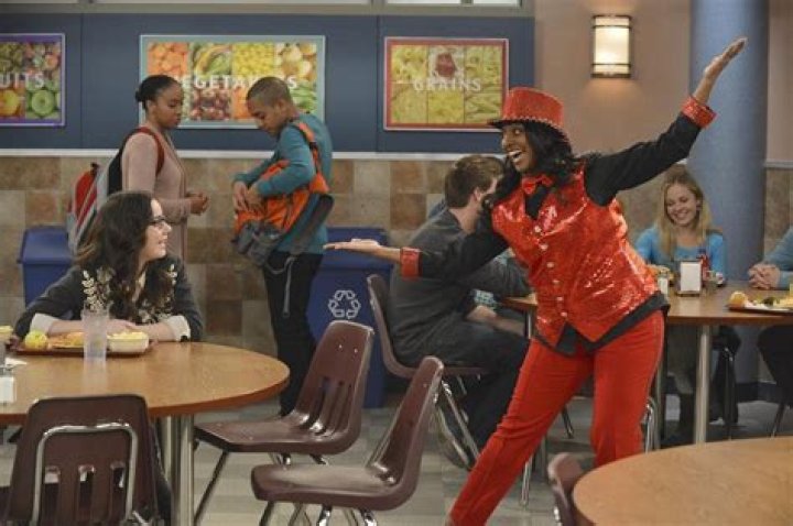 SARAH GILMAN, SHARON MUTHU – Celeb Secrets