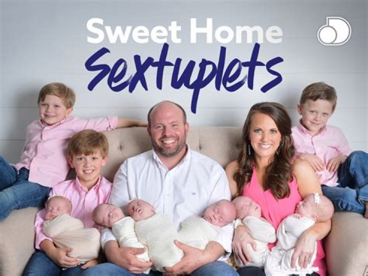 Sweet Home Sextuplets Boys Help To Save A Cute Baby