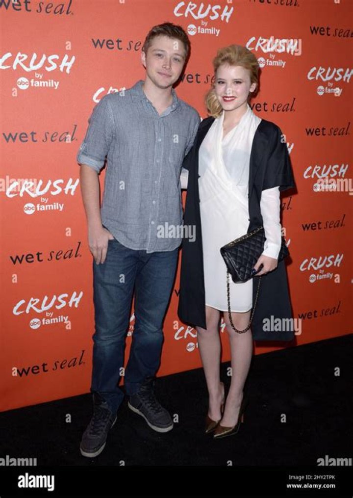 TAYLOR SPREITLER, STERLING KNIGHT – Celeb Secrets