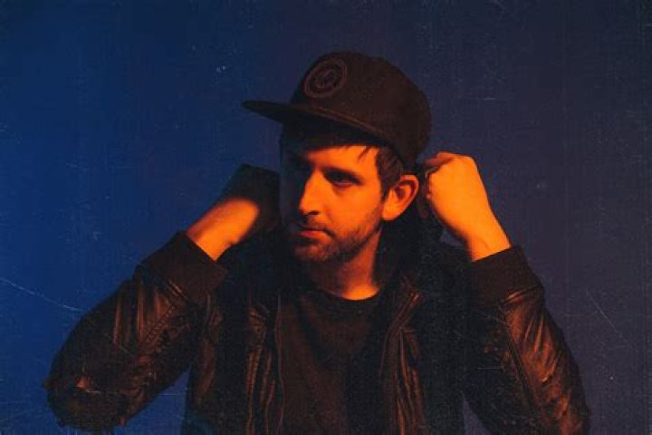 Tommee Profitt and Avril Lavigne Share the Story Behind their New Song “What Child Is This?” – Celeb Secrets