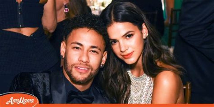 Why did Bruna Marquezine and her Ex-Boyfriend Neymar Break Up? (Bruna's Family, Relationships, Boyfriend, Net worth)